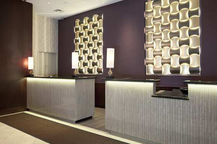 Recepción del hotel DoubleTree by Hilton en Nueva York