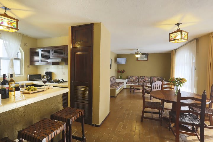 Cocina y comedor de una suite