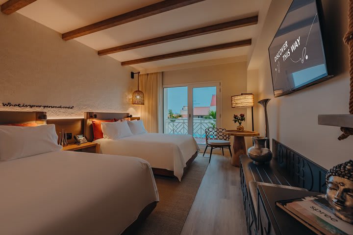 Double guest room with resort view