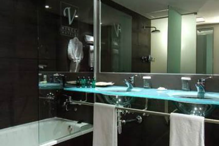 Baño de huéspedes del Vincci Marítimo Barcelona