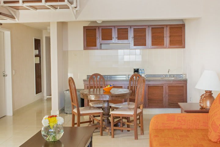 Kitchen and sitting area in the supreme studio