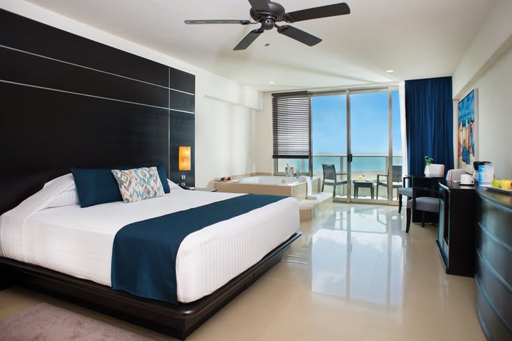 Img - Club suite with jacuzzi king - nonrefundable