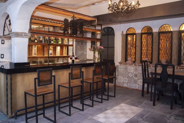 Bar