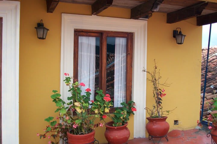 Ventana de una habitación en Hotel Mansion de los Ángeles