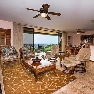 Kahaluu Bay Villas 304