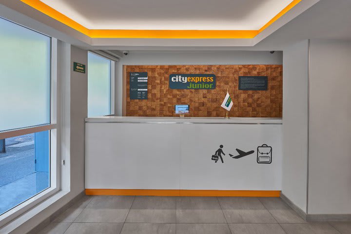 Front desk (computer-generated image)