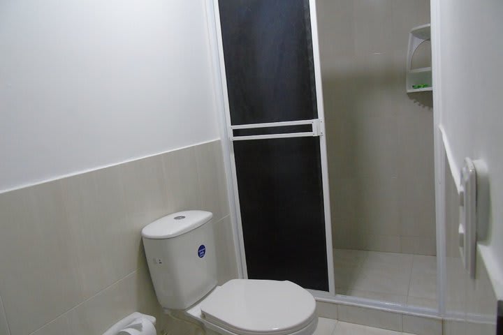 Interior de un baño de una habitación