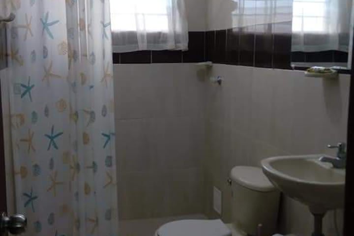 El apartamento 2 tiene dos baños