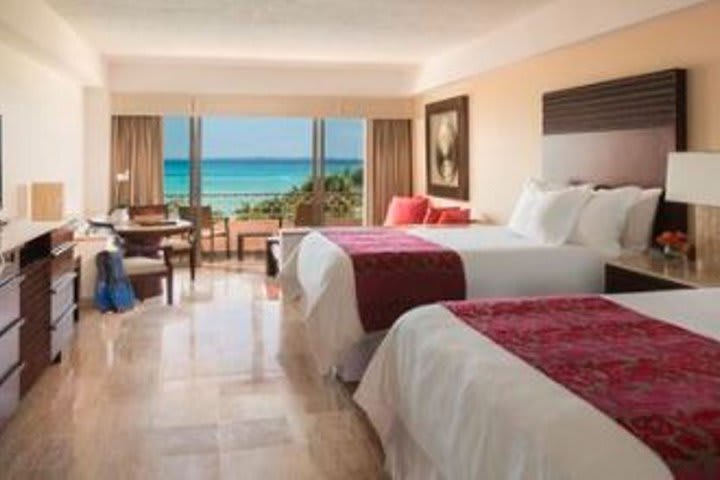 Ocean View Suite Double (2 Queen)