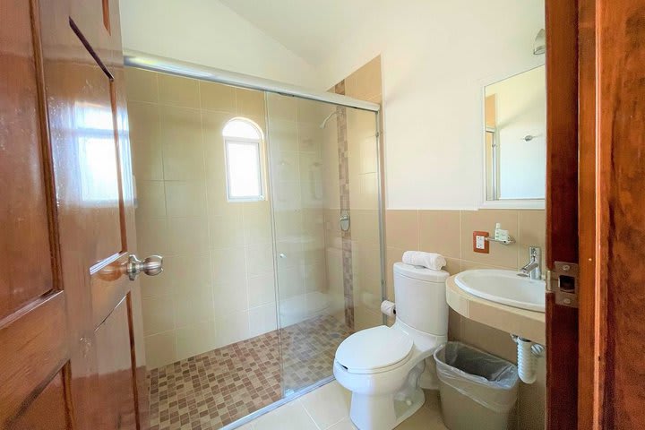 Bathroom in the villa with garden view