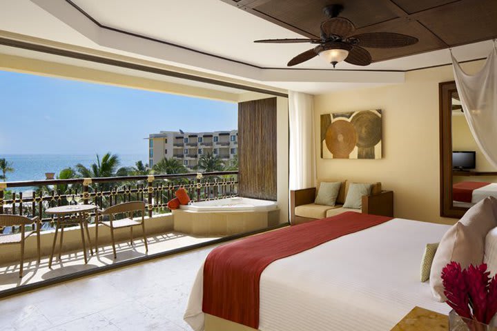 All rooms offer balcony or terrace