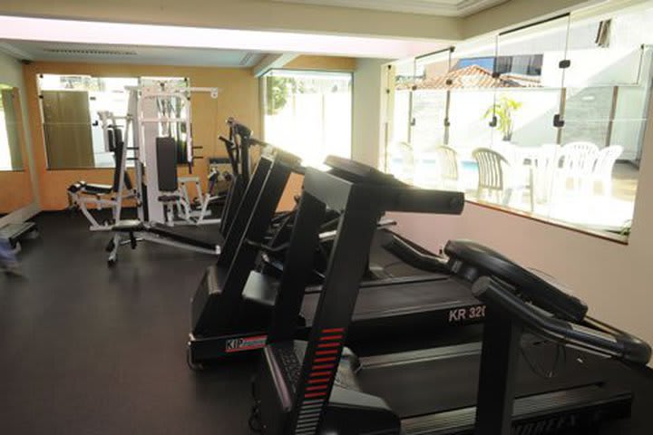 Work out in the fitness center at the Flat Fortune Residence & Executive Service in Sao Paulo