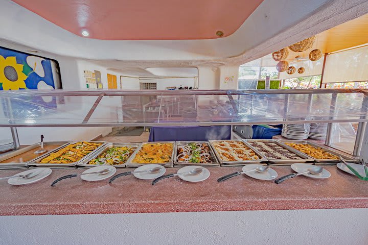 Buffet service at El Morro restaurant