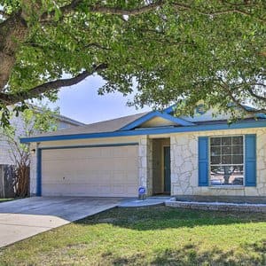 San Antonio Abode w/ Yard < 4 Mi to Lackland