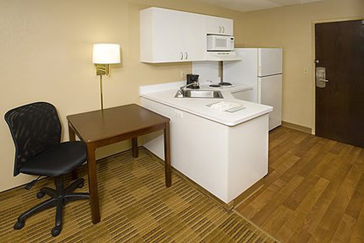 Las suites del Extended Stay America en Long beach tienen cocina equipada