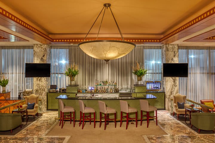 Lobby bar