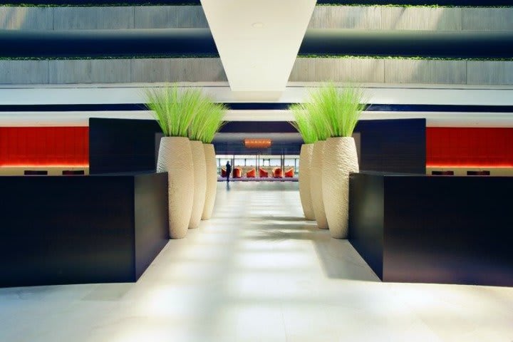 Lobby at the Hyatt Regency O'Hare hotel in Chicago
