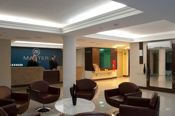 Recepción del hotel Master Royal Palace Airport