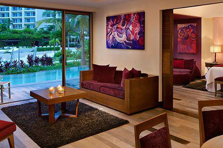 Img - Preferred Club Master Suite Swim out Garden View - SMSKGV