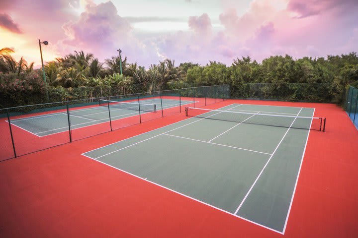 Tennis court