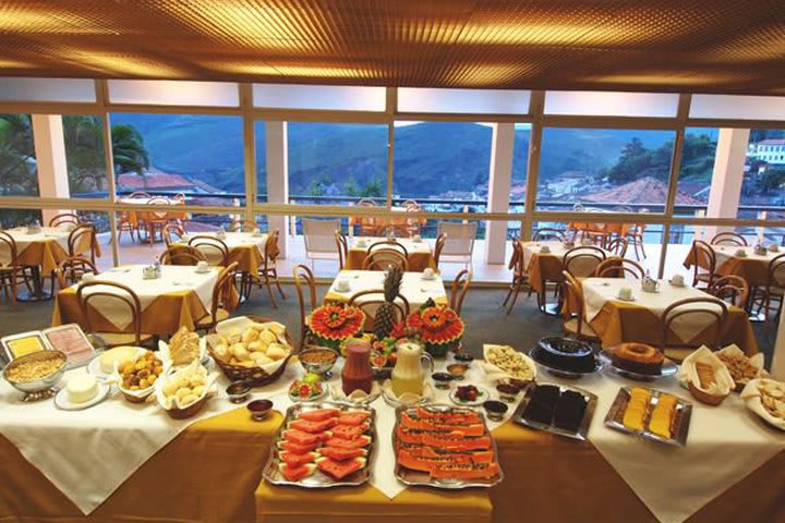 Grande Hotel de Ouro Preto tiene un restaurante de comida brasileña