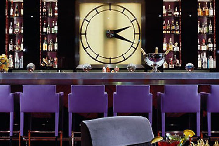 Bar in the restaurant at the Sofitel Chicago Water Tower hotel