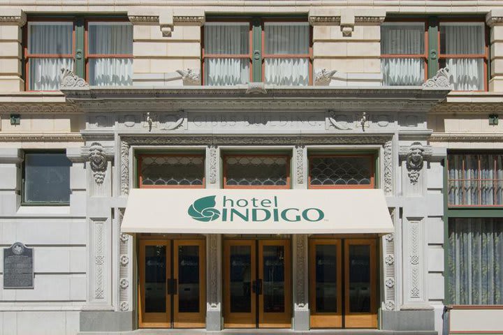 Entrance to the Hotel Indigo at the Alamo