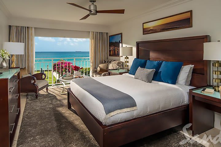 Img - Room, 1 Bedroom, Ocean View (Emerald Oceanfront)