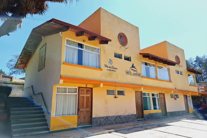 Hotel y Rancho El Mesón