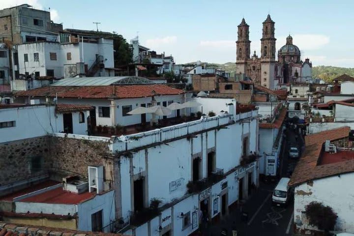 Fachada del hotel