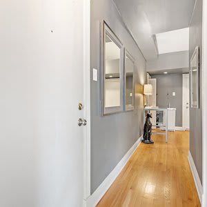 2BR Designer Apt in Festive Boystown