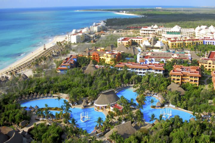 Vista aérea de la piscina