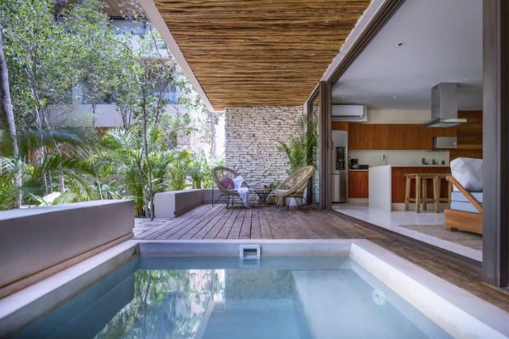 Private pool in a suite with jungle view