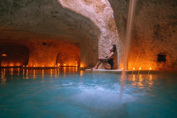 Talasoterapia en una cueva natural subterránea