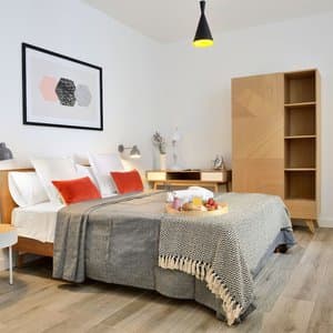 NQN Aparts & Suites Madrid