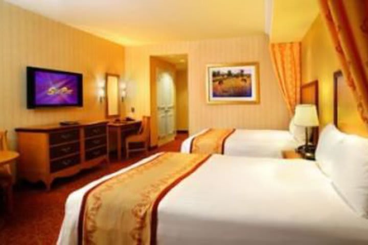 Guest room at South Point Hotel, Casino and Spa