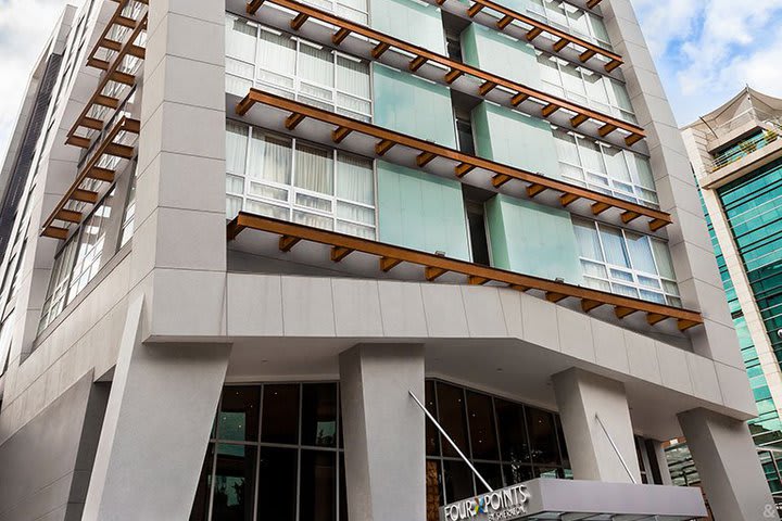 The hotel is located in the commercial and financial district of Bogotá