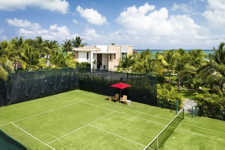 Tennis court