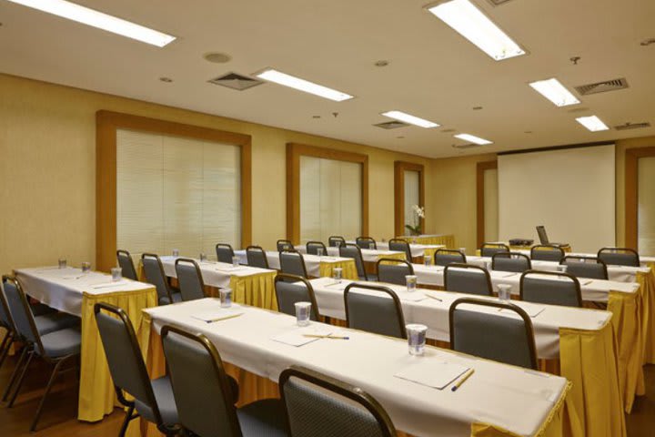 Meeting room at the Transamerica Executive Chacara Santo Antonio