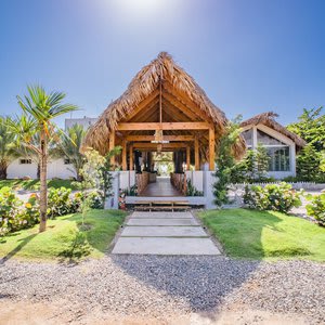 Coconut Paradise Beach Hotel