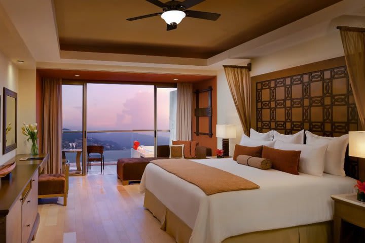 Preferred Club Junior Suite Ocean View King - NPJKOV