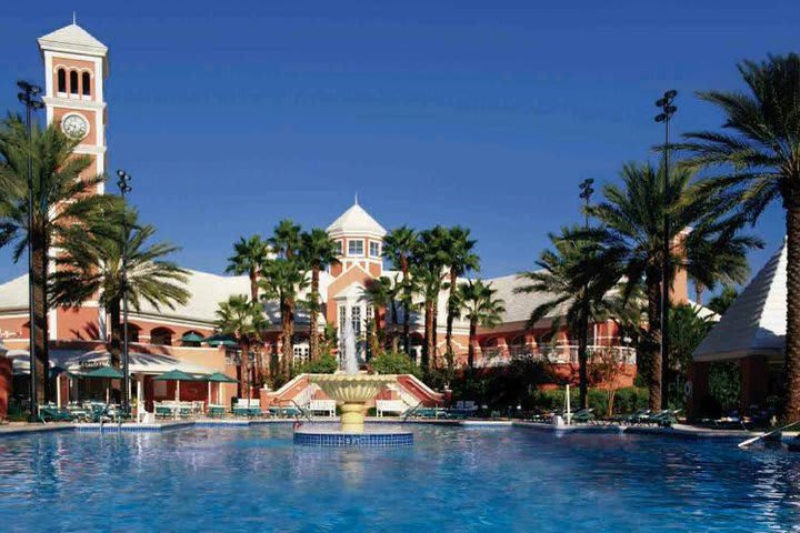 El hotel Hilton Grand Vacations at SeaWorld en Orlando tiene tres albercas