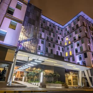 Urban Green Hotel & Suites