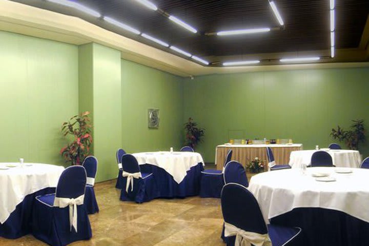 Salón de eventos Caracas en el hotel Convencion en Madrid, España