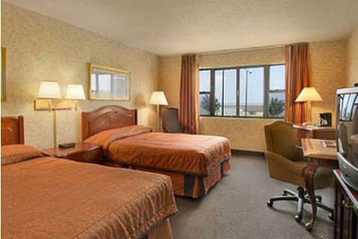 Double room at the Ramada Lake Shore Chicago