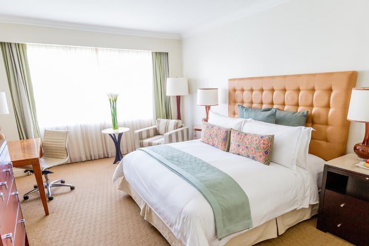 Standard guest room with a king size bed