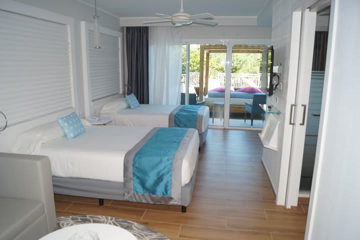 Suite with two beds