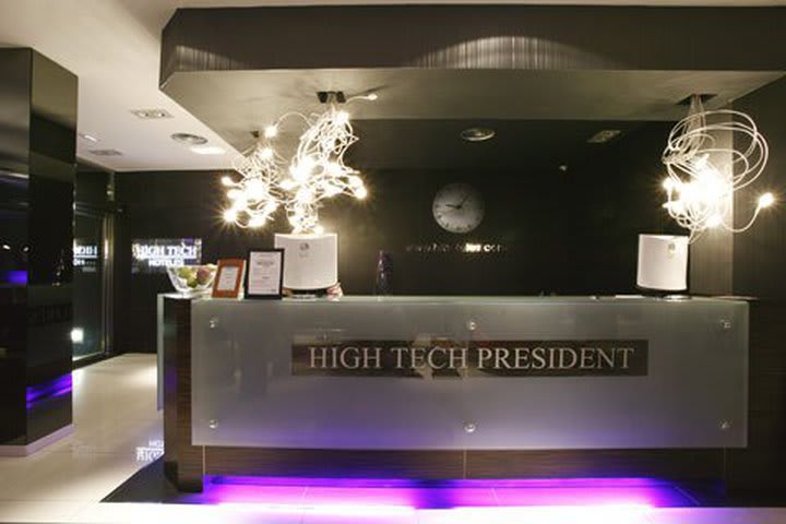 Recepción del hotel High Tech President Castellana