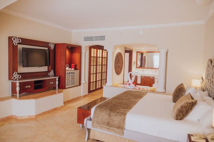 Junior suite Colonial con jacuzzi frente al mar