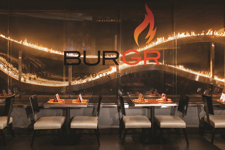 Gordon Ramsay BurGR restaurant prepares gourmet hamburgers